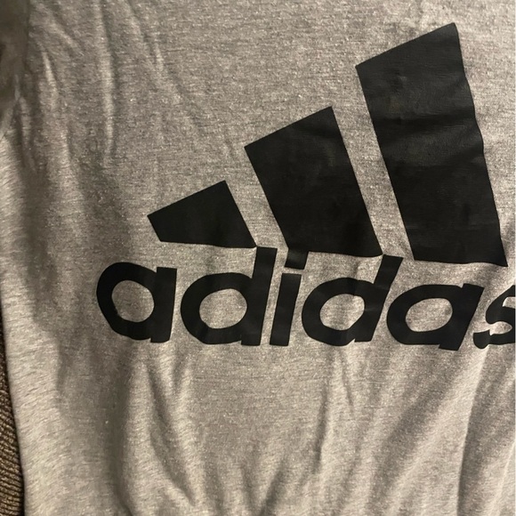 Adidas Tee shirt in men’s size medium. - Picture 2 of 4